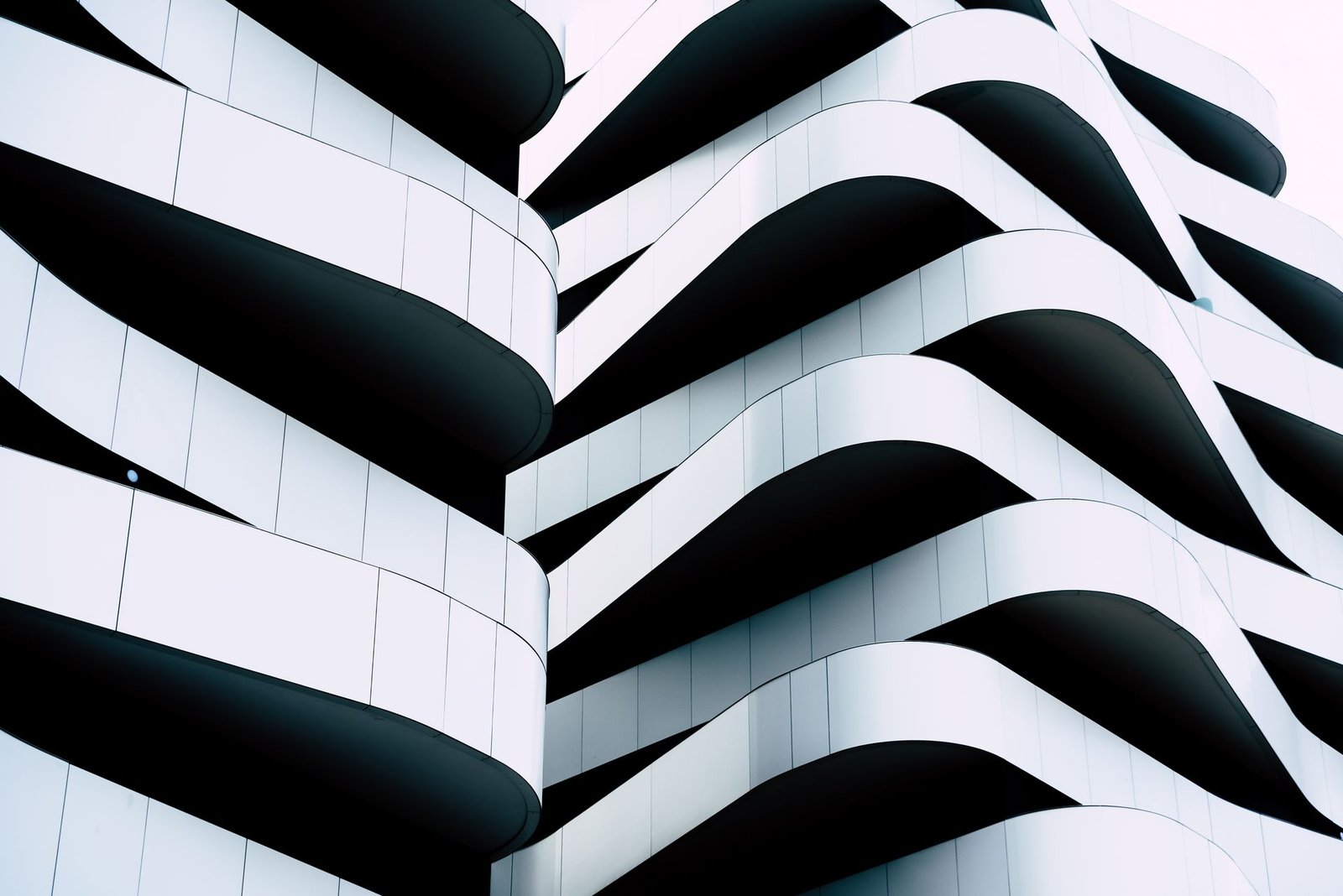 Web corporativa vs tienda online: cuál necesita tu negocio